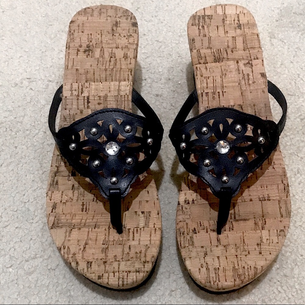 🆕🔥EXPRESS SMALL PLATFORM CORK WEDGES BLACK&BLING SILVER STONES REALLY CUTE!!